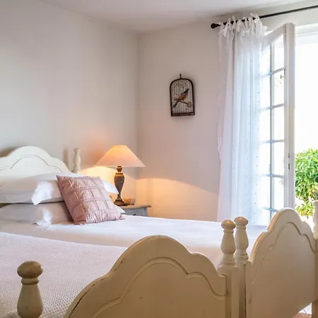 Sleeps 10 Pool Air Con Wifi *