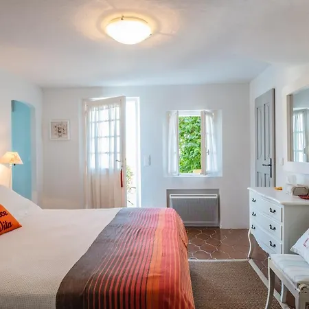 Sleeps 10 Pool Air Con Wifi Vila