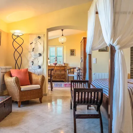 Vila Sleeps 10 Pool Air Con Wifi Grimaud