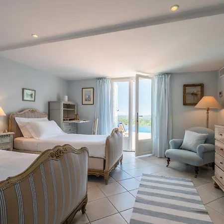 Sleeps 10 Pool Air Con Wifi * Grimaud